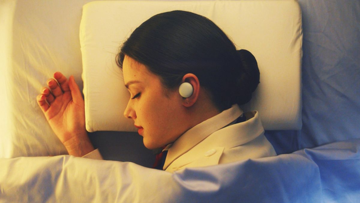 LG Breeze: ergonomic wireless earphones for sleeping
