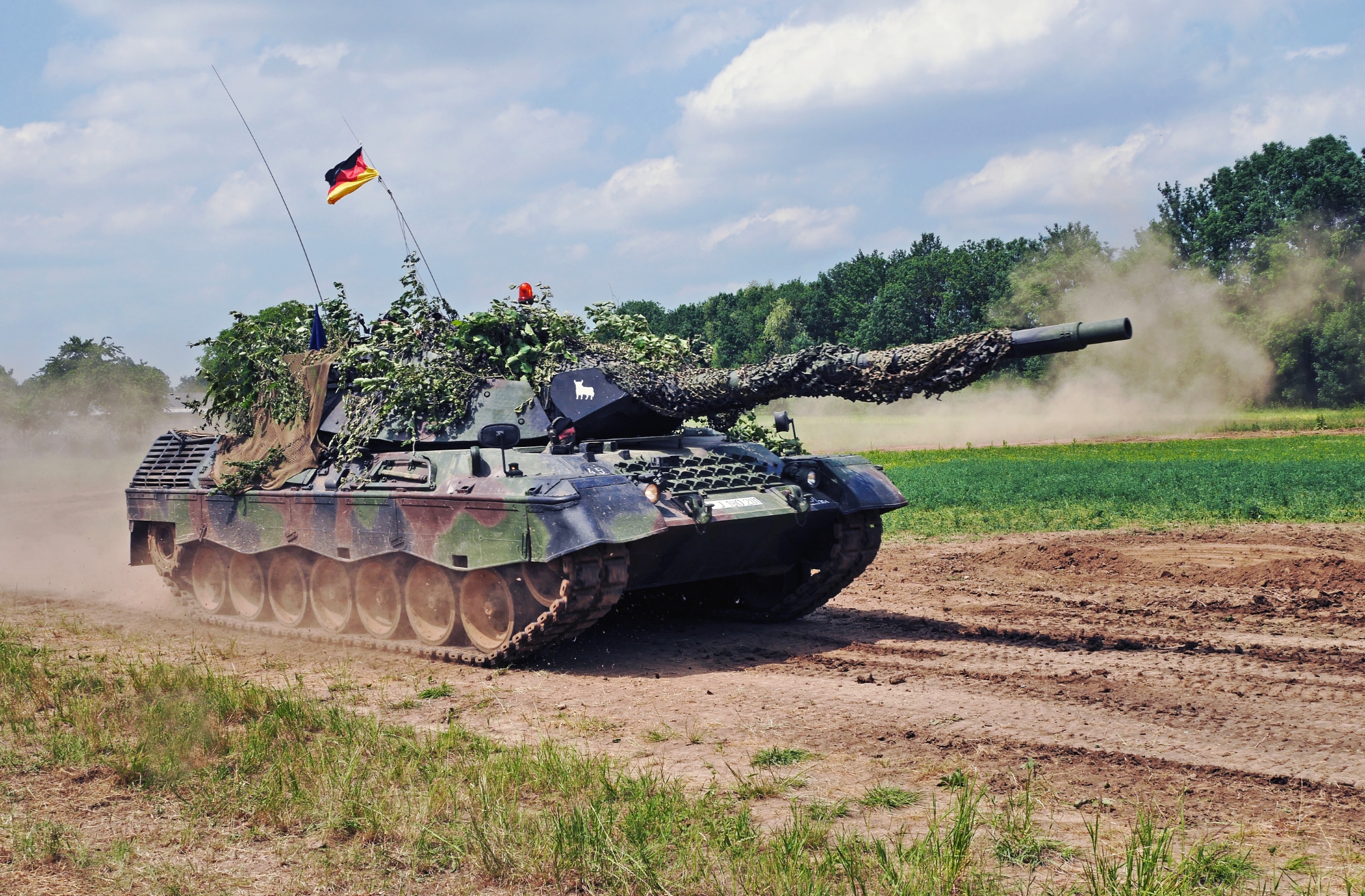 СМИ: Германия собирается разрешить поставки Украине танков Leopard 1