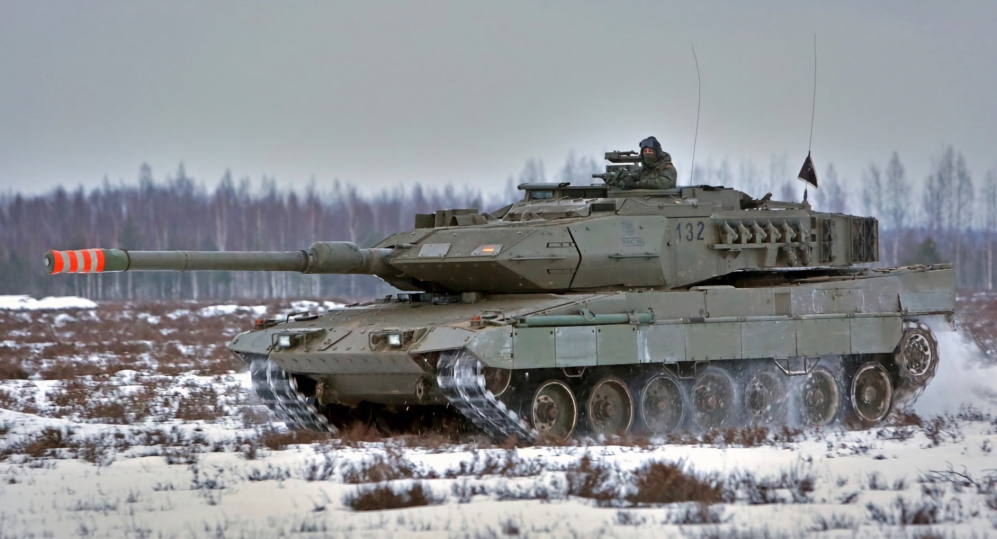 It's official: Spain decides to give Ukraine 10 Leopard 2 tanks instead of 6