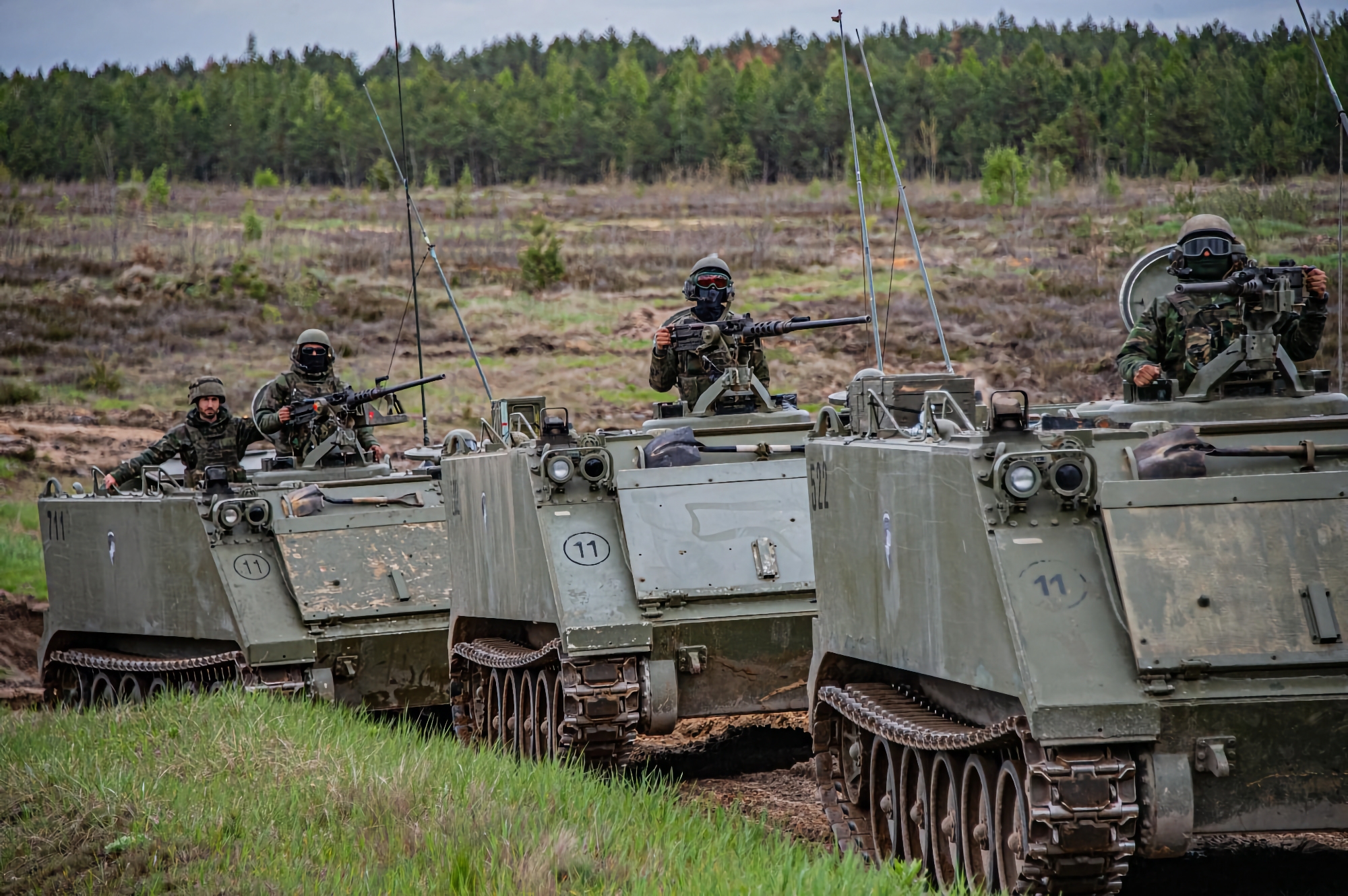 La Belgique, les Pays-Bas et le Luxembourg transféreront à l'AFU des véhicules blindés de transport de troupes M113 équipés de systèmes d'armes télécommandés.