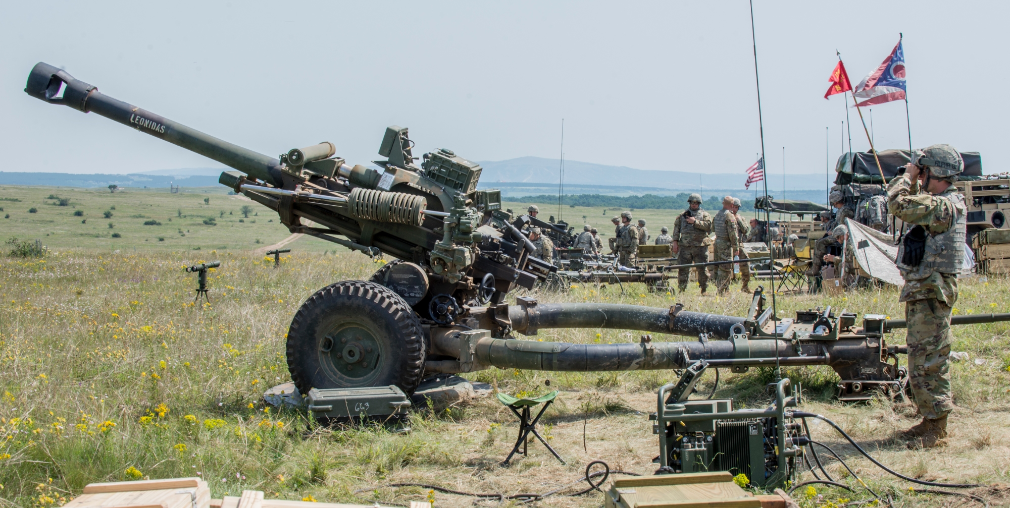 Ukrainische Soldaten lernen den Umgang mit amerikanischen M119A3 Haubitzen, der modernsten Version der M119 mit digitalem Feuerleitsystem