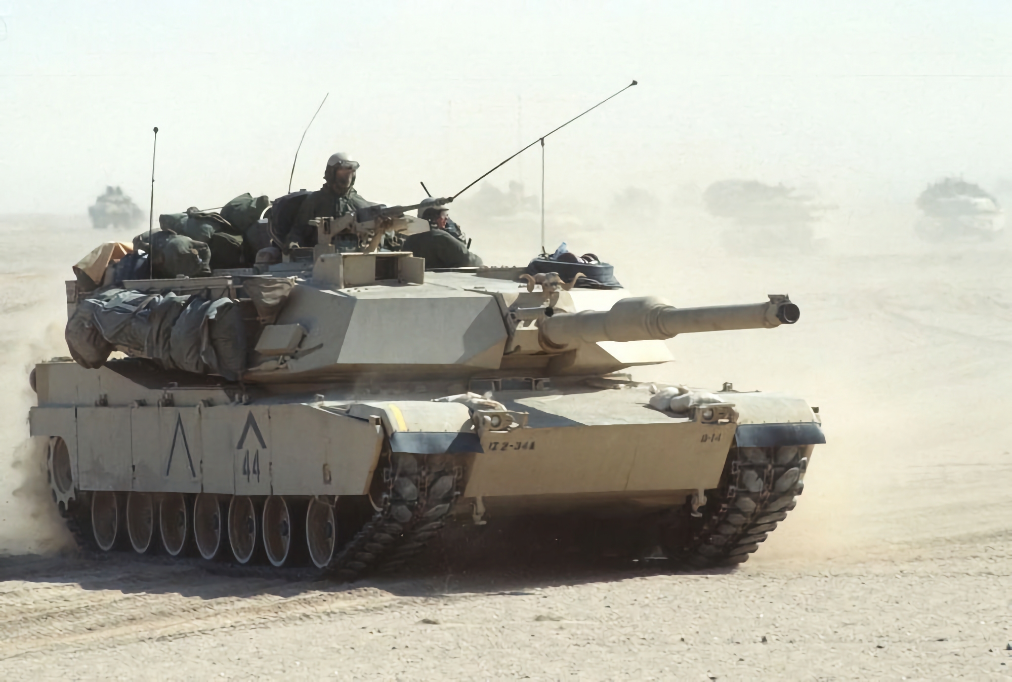 Офіційно: США передадуть ЗСУ танки M1A1 Abrams, вони приїдуть в Україну до осені