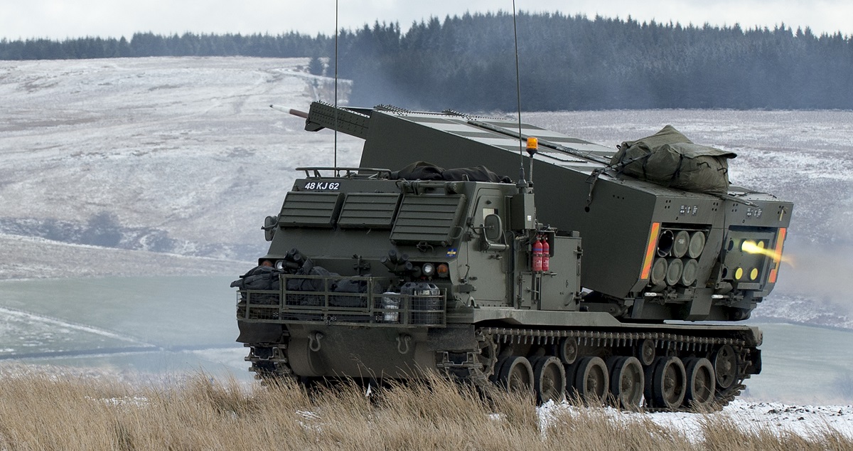 Finnland rüstet M270-Mehrfachraketenwerfer auf A2-Niveau auf, um GMLRS ER-Munition und PrSm-Raketen mit einer Reichweite von bis zu 500 km zu verwenden.