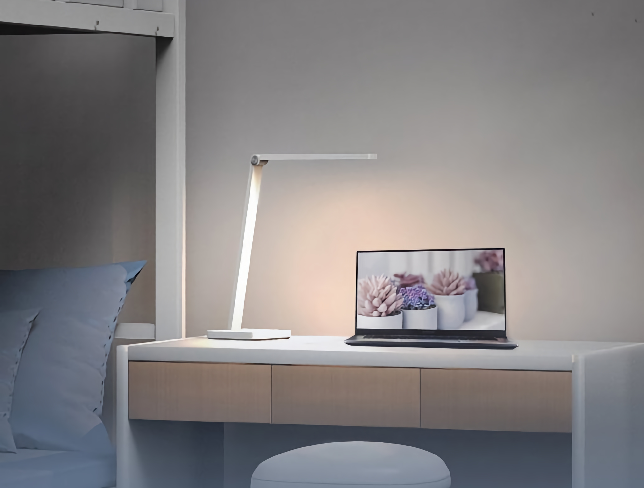 Xiaomi prezentuje MiJia Smart Desk Lamp Lite za 15 dolarów