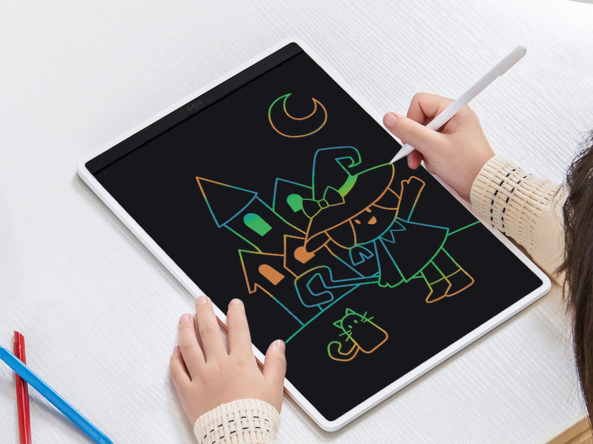 Xiaomi started selling MiJia LCD Small Blackboard Color Edition: Color drawing tablet with stylus and screen up to 13 inches