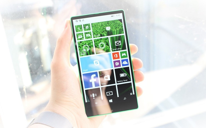 Microsoft хотела представить безрамочный смартфон Vela в 2014 году