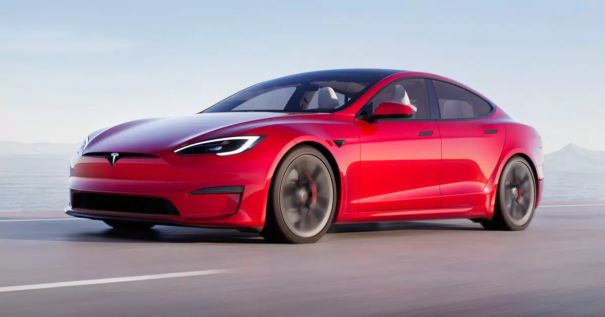 On a appris comment Tesla a réduit les prix des voitures électriques dans le monde entier.