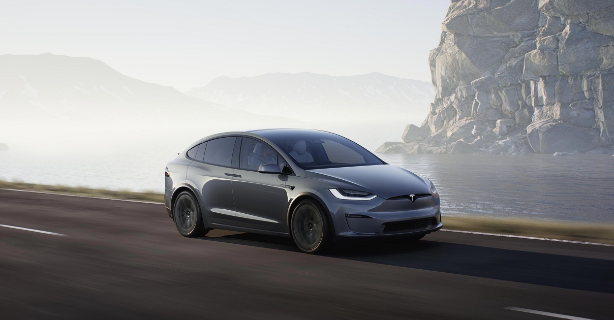 285 000 propriétaires de Tesla en Amérique du Nord ont payé 15 000 $ pour une conduite autonome complète.