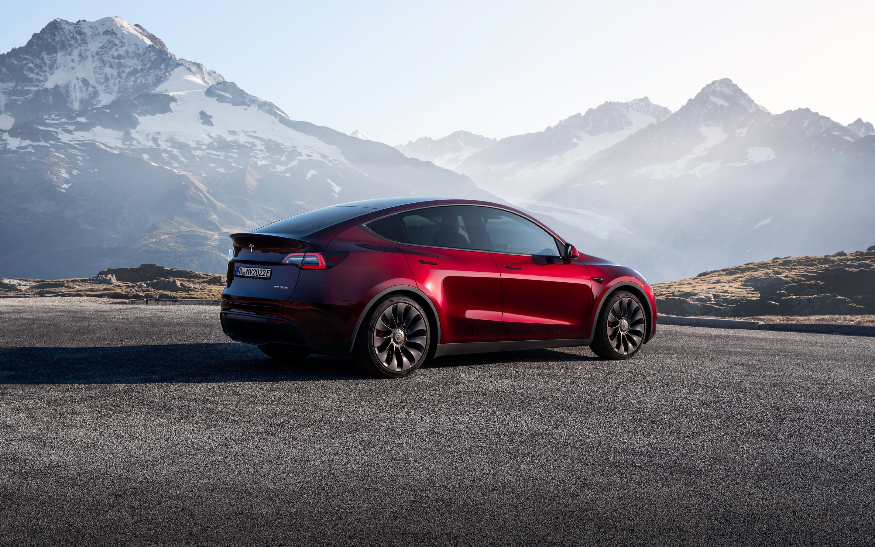 Tesla hat alle Model Y Elektroautos in den USA verkauft, die im ersten  Quartal 2023 ausgeliefert werden