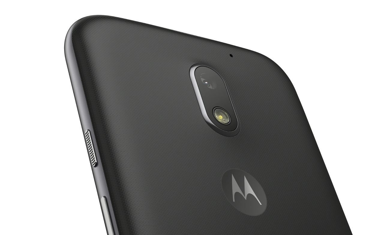 Press releases of the new smartphone Moto E5 Play published