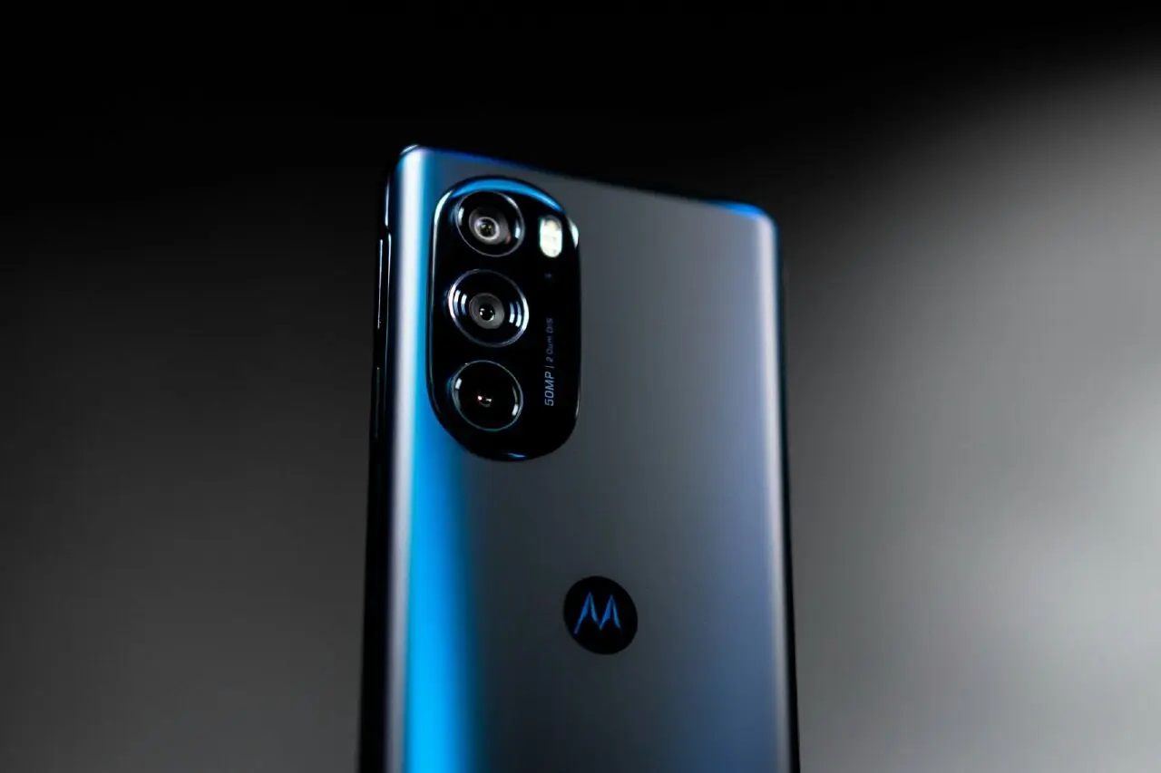 Rumor: Motorola working on Frontier flagship smartphone with 200MP camera, Snapdragon 8 Gen2 and 144Hz display