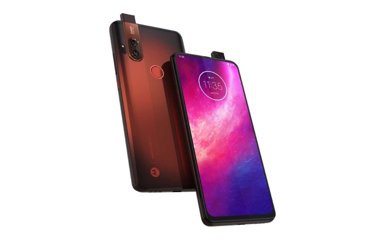 Do sieci wyciekły Renderingi prasowe Motorola One Hyper z przednią ruchomą kamerą