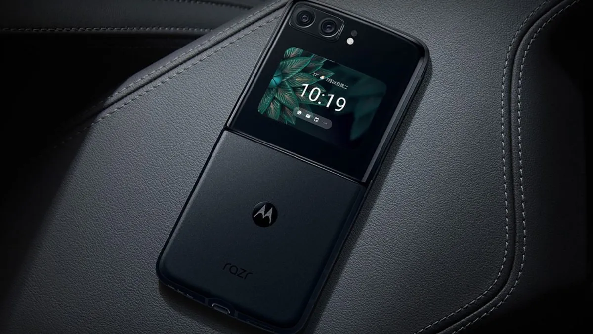 Motorola Razr+ 2023 with bendable display and Snapdragon 8+ Gen 1 tested on Geekbench