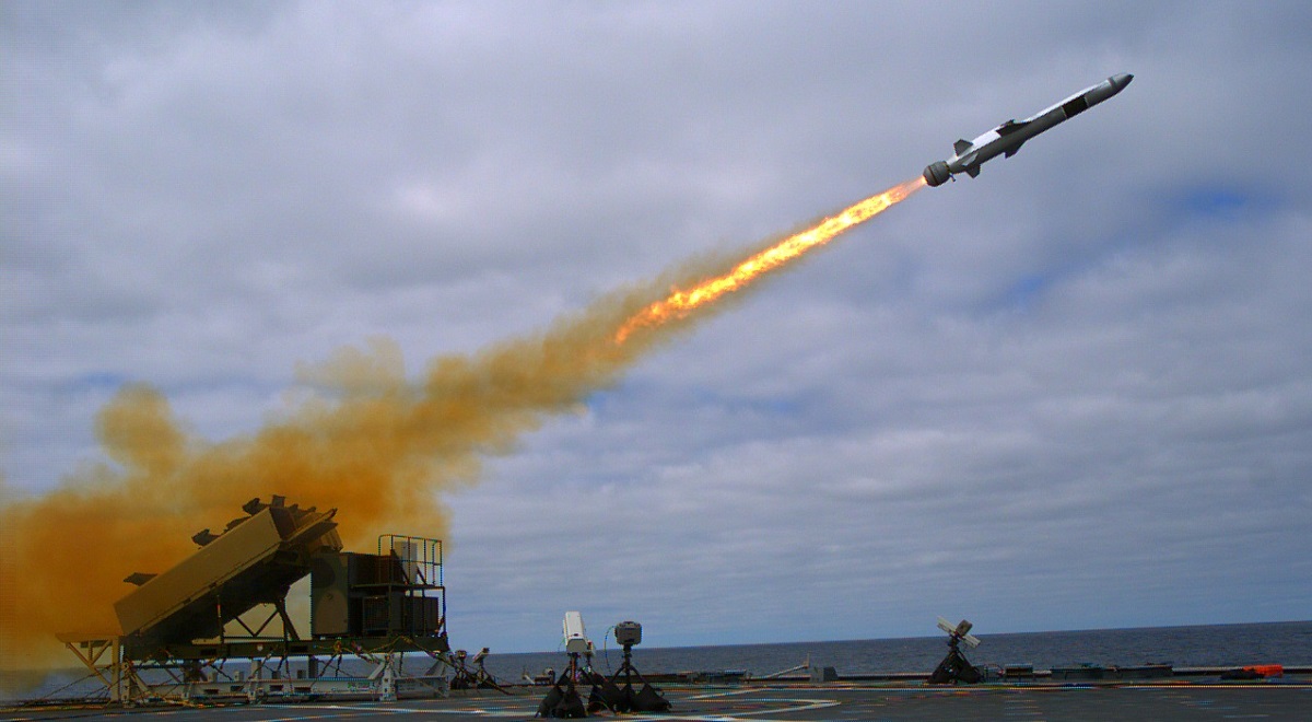 Noruega ha encargado misiles antibuque NSM con un alcance de más de 185 km por valor de 45 millones de dólares.