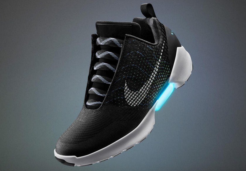 Будущее наступает: потребительские самозашнуровывающиеся кроссовки Nike HyperAdapt 1.0