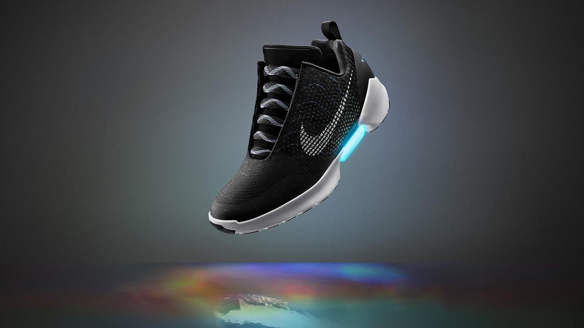 Самозавязывающиеся смарт-кроссовки  Nike выйдут 28 ноября