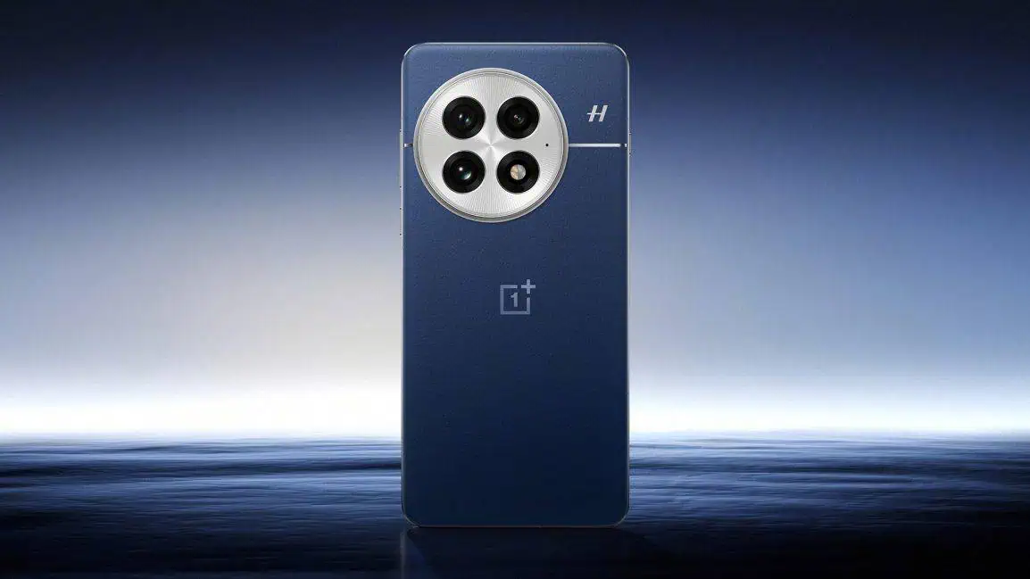 OnePlus mostra le custodie magnetiche con finitura in legno per la nuova ammiraglia OnePlus 13