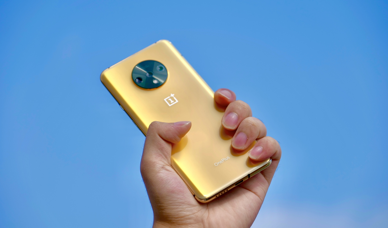 OnePlus збиралася випустити OnePlus 7T у золотому забарвленні Metallic Gold, але передумала