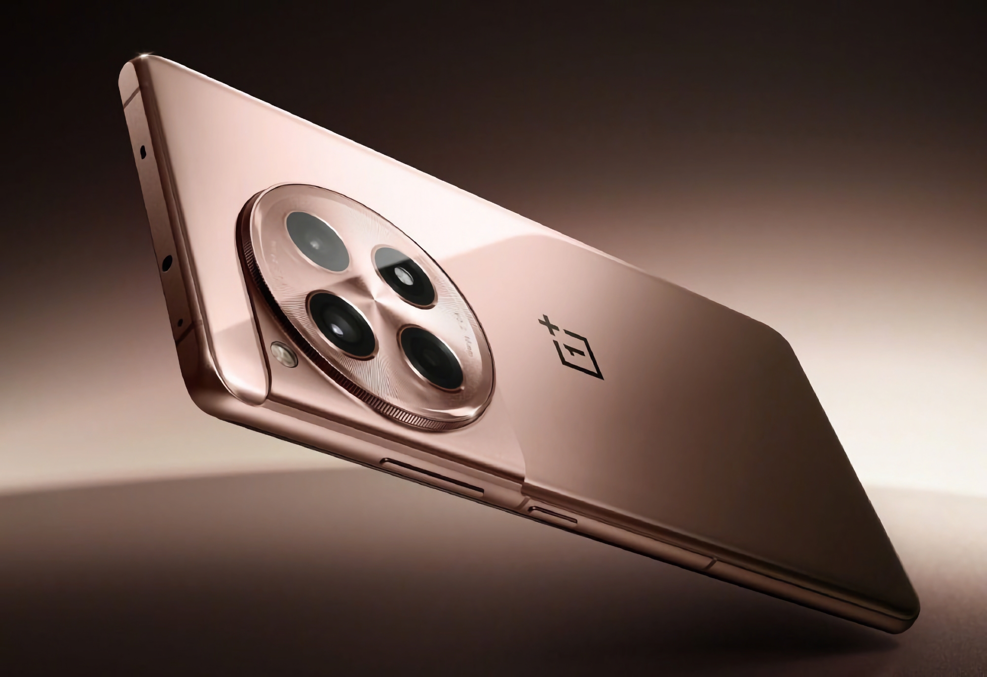 Without waiting for the presentation: OnePlus has revealed how the OnePlus Ace 3 (aka OnePlus 12R) will look like in Mingsha Gold colour