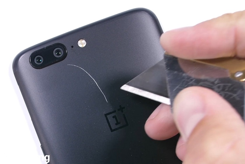 OnePlus 5 прошел тесты на прочность
