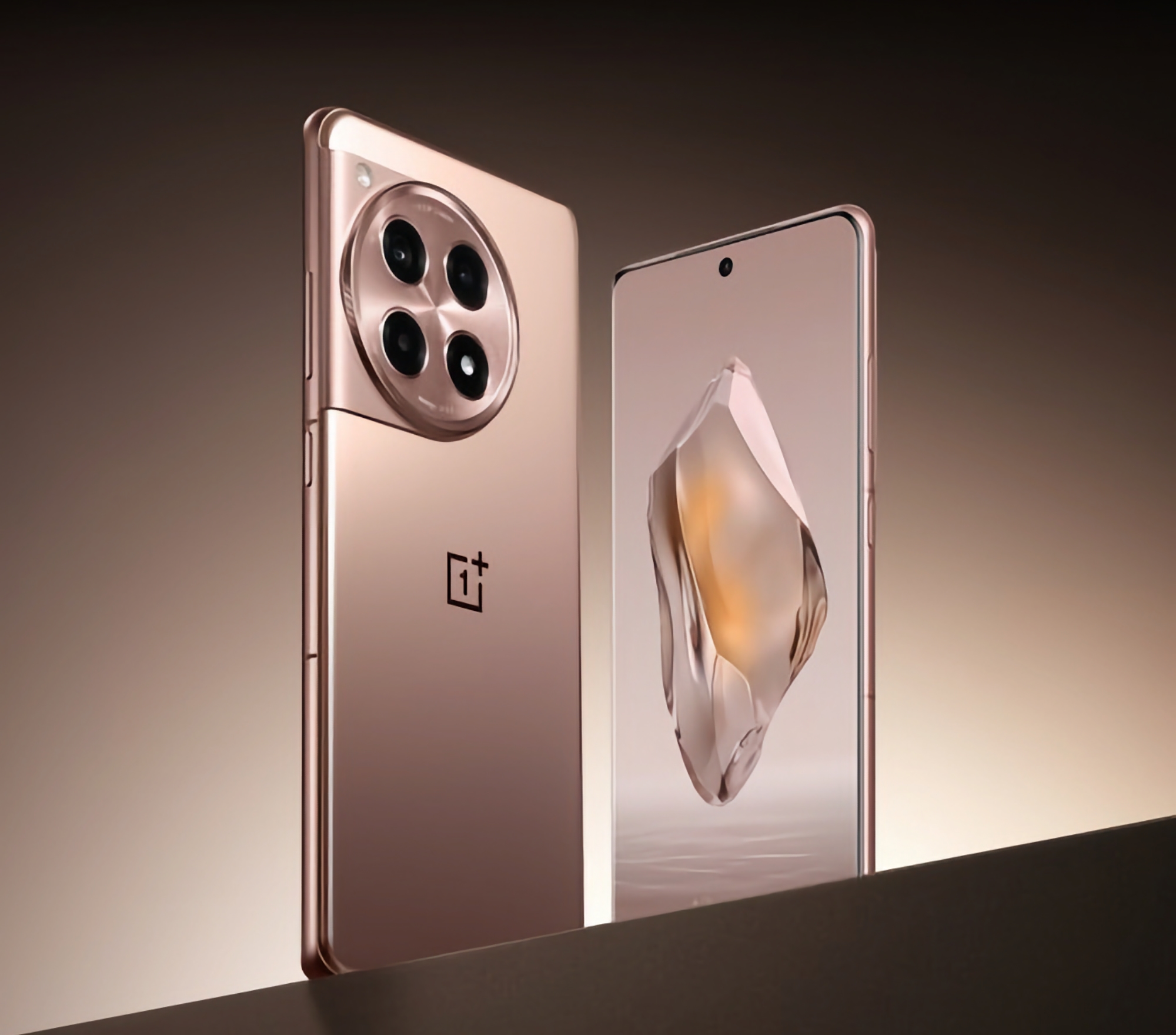 C'est officiel : le OnePlus Ace 3 sera équipé d'un écran AMOLED LTPO avec fréquence adaptative et une luminosité maximale de 4 500 nits.
