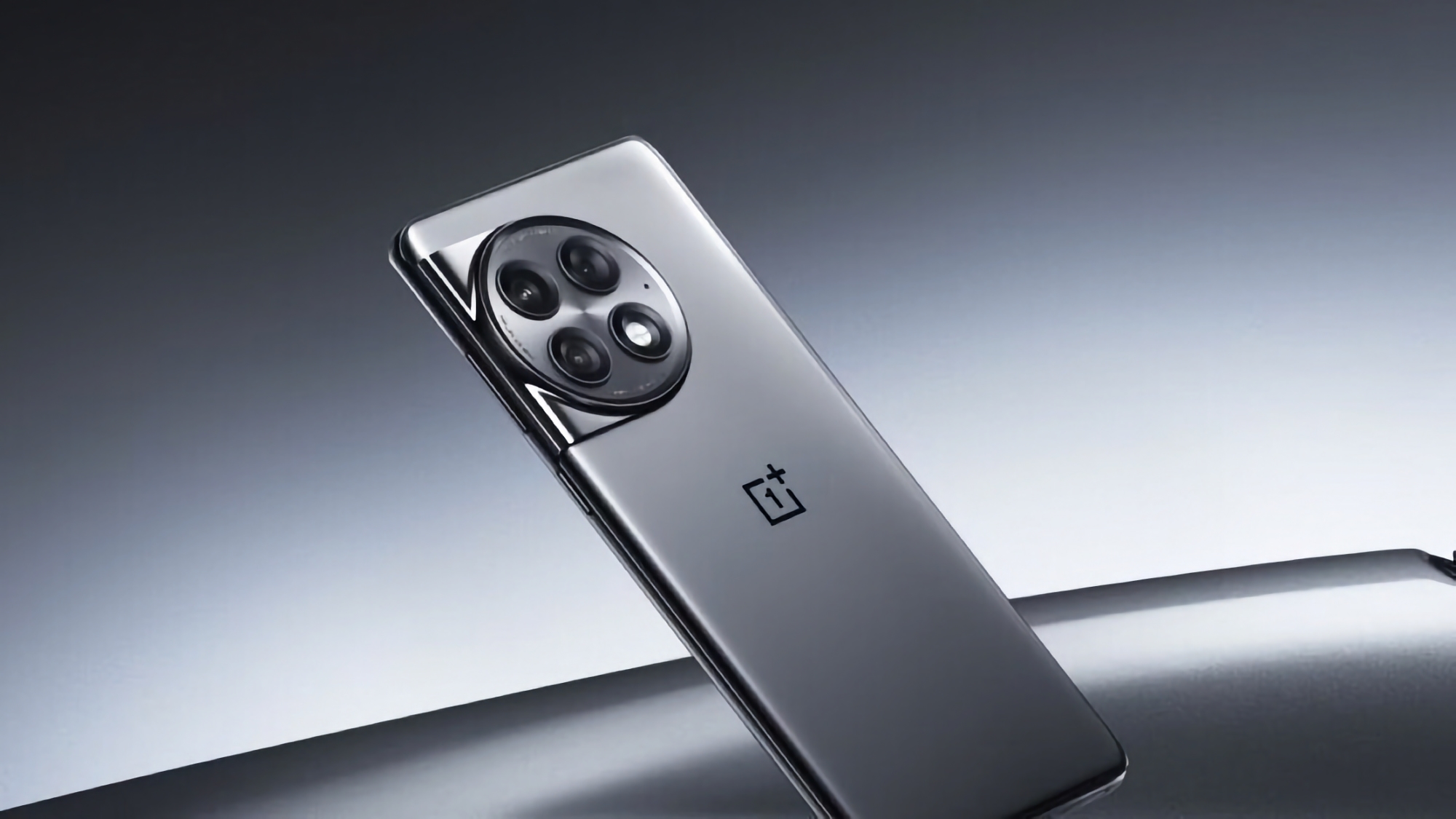 Tre colori e un corpo in vetro e metallo: un insider ha condiviso nuovi dettagli sullo smartphone OnePlus Ace 3