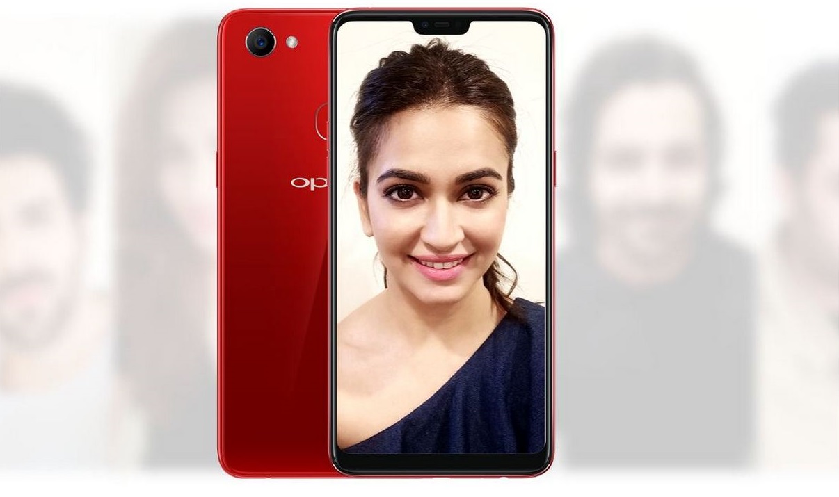 Oppo released a frameless smartphone with a cutout, a MediaTek P60 processor and the name Oppo F7