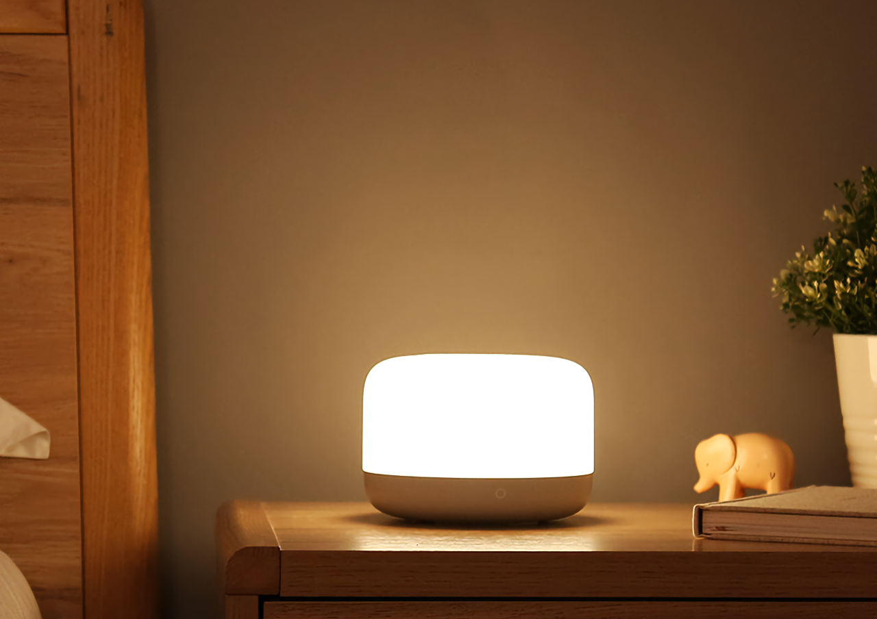 Xiaomi Yeelight LED Bedside Lamp D2: розумний нічник з підтримкою Apple HomeKit