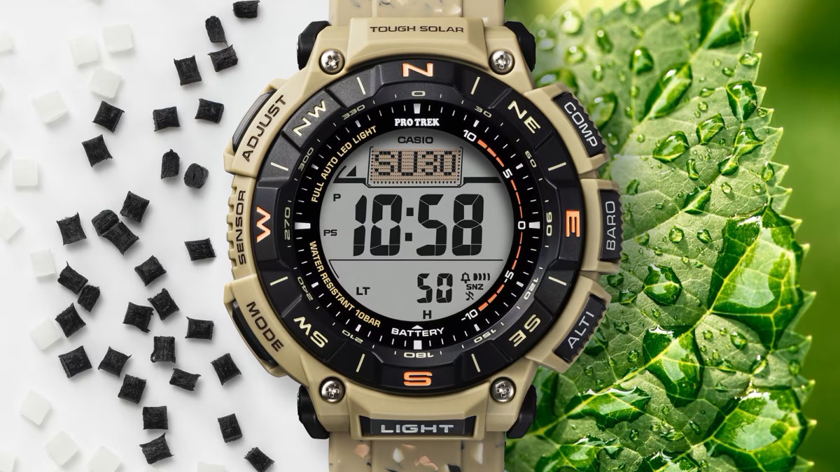 Casio PRO TREK PRG-340SC watch with built-in digital compass, altimeter and thermometer released