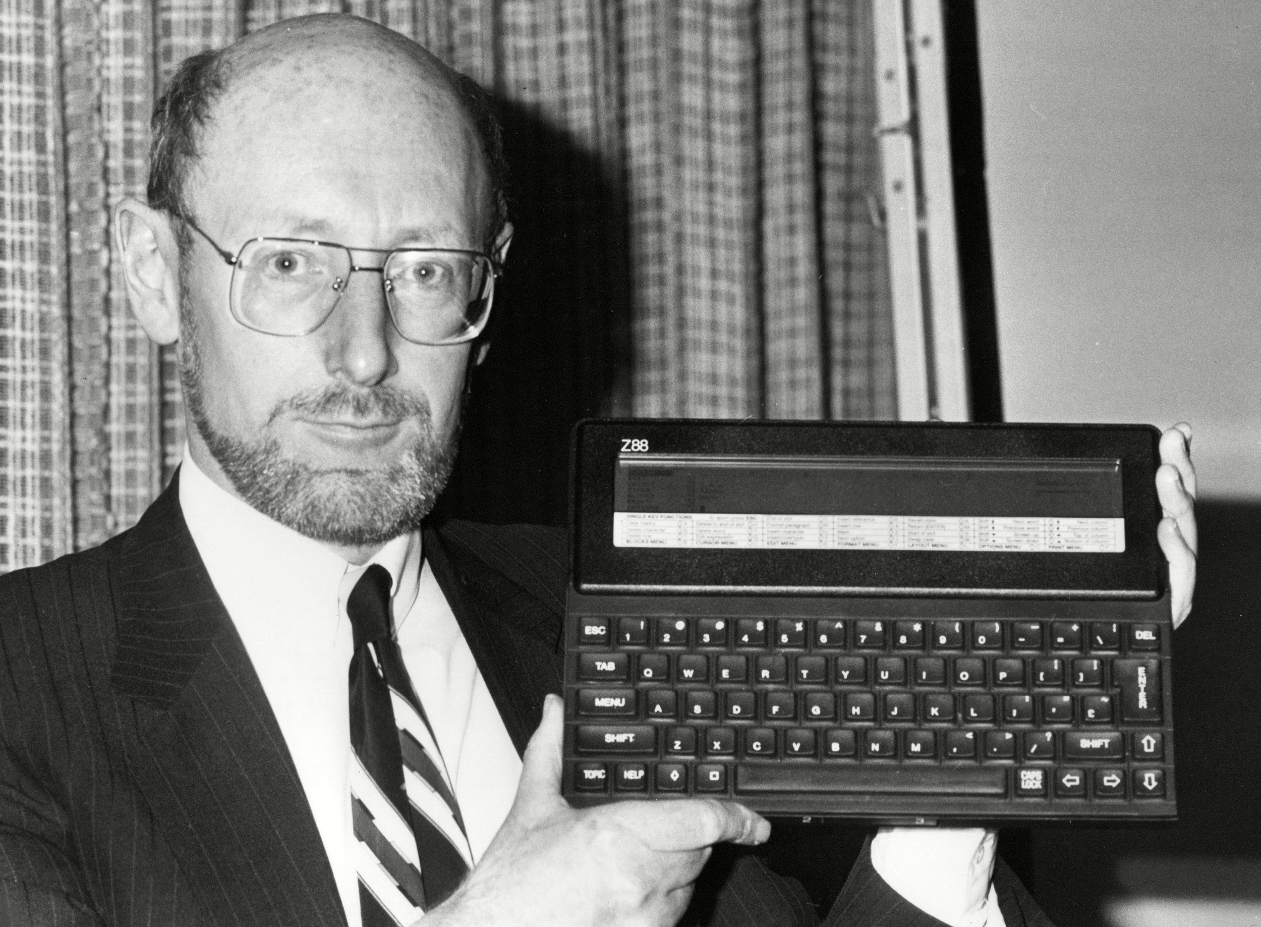 Помер творець домашніх комп'ютерів ZX Spectrum Клайв Сінклер