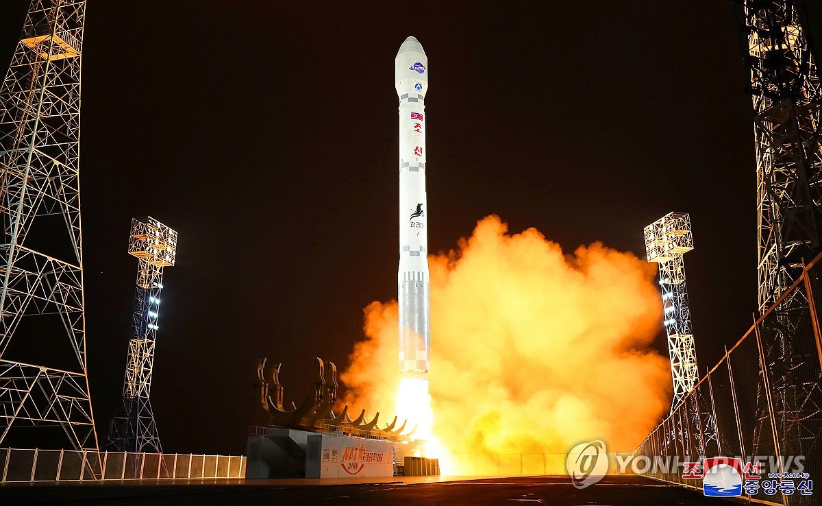 Північнокорейська ракета вибухнула разом зі шпигунським супутником для спостереження за військовими об'єктами