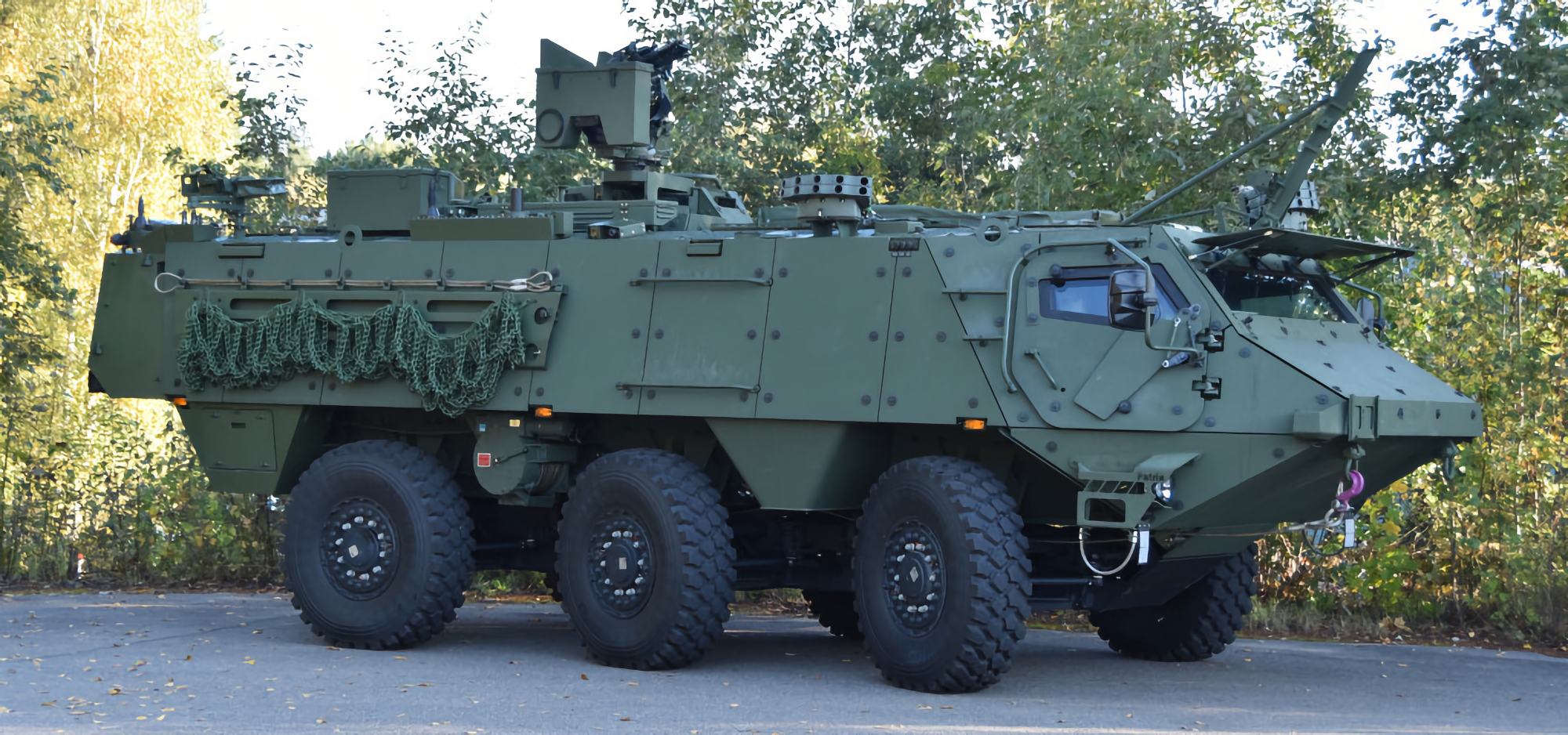 Finnland kauft gepanzerte Mannschaftstransportwagen Patria 6×6 mit ferngesteuerten Kampfmodulen Protector