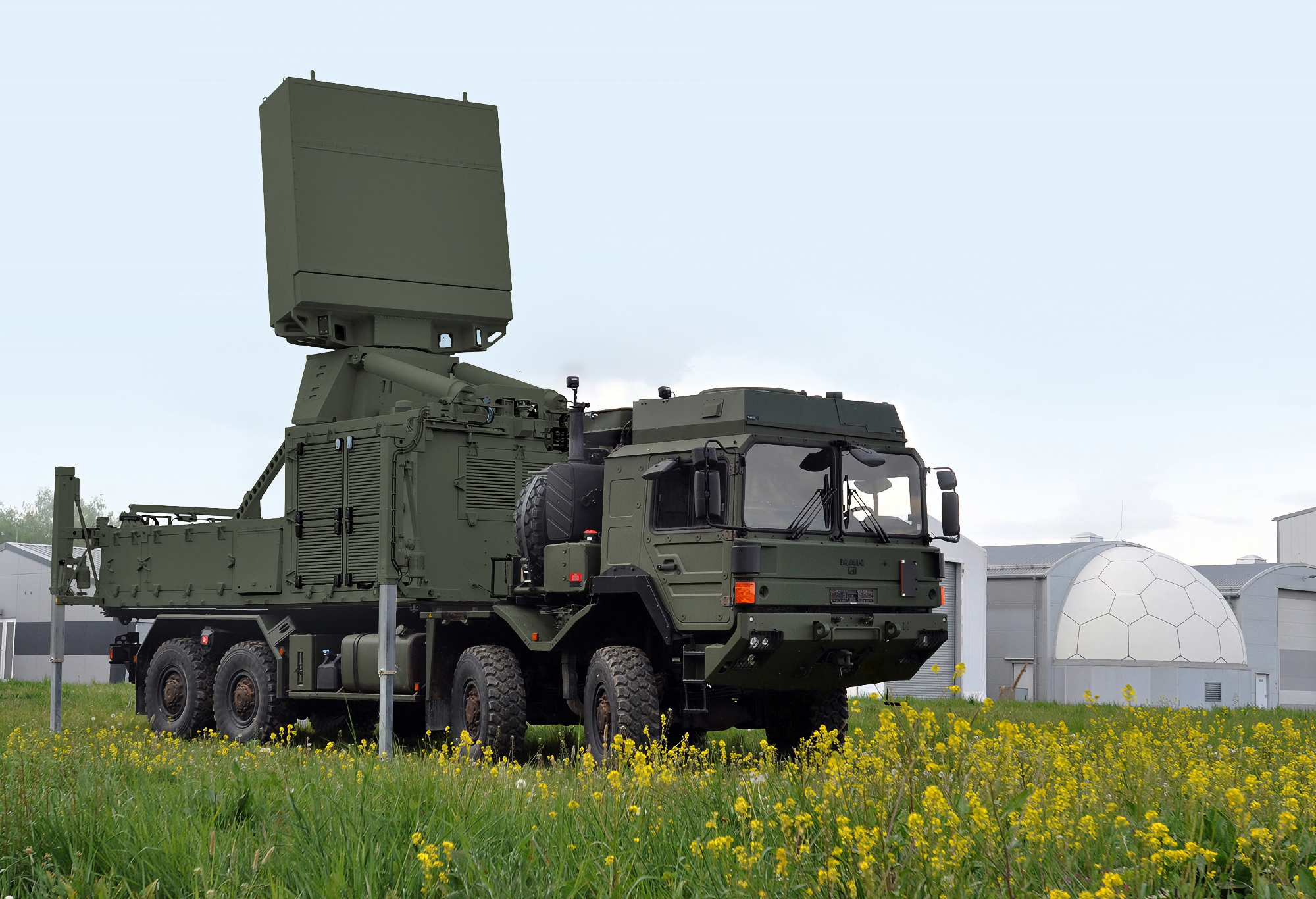 Radar, sistemi di difesa aerea, imbarcazioni, droni da ricognizione e droni di superficie: Il Regno Unito consegna all'Ucraina un pacchetto di armi da 217 euro 