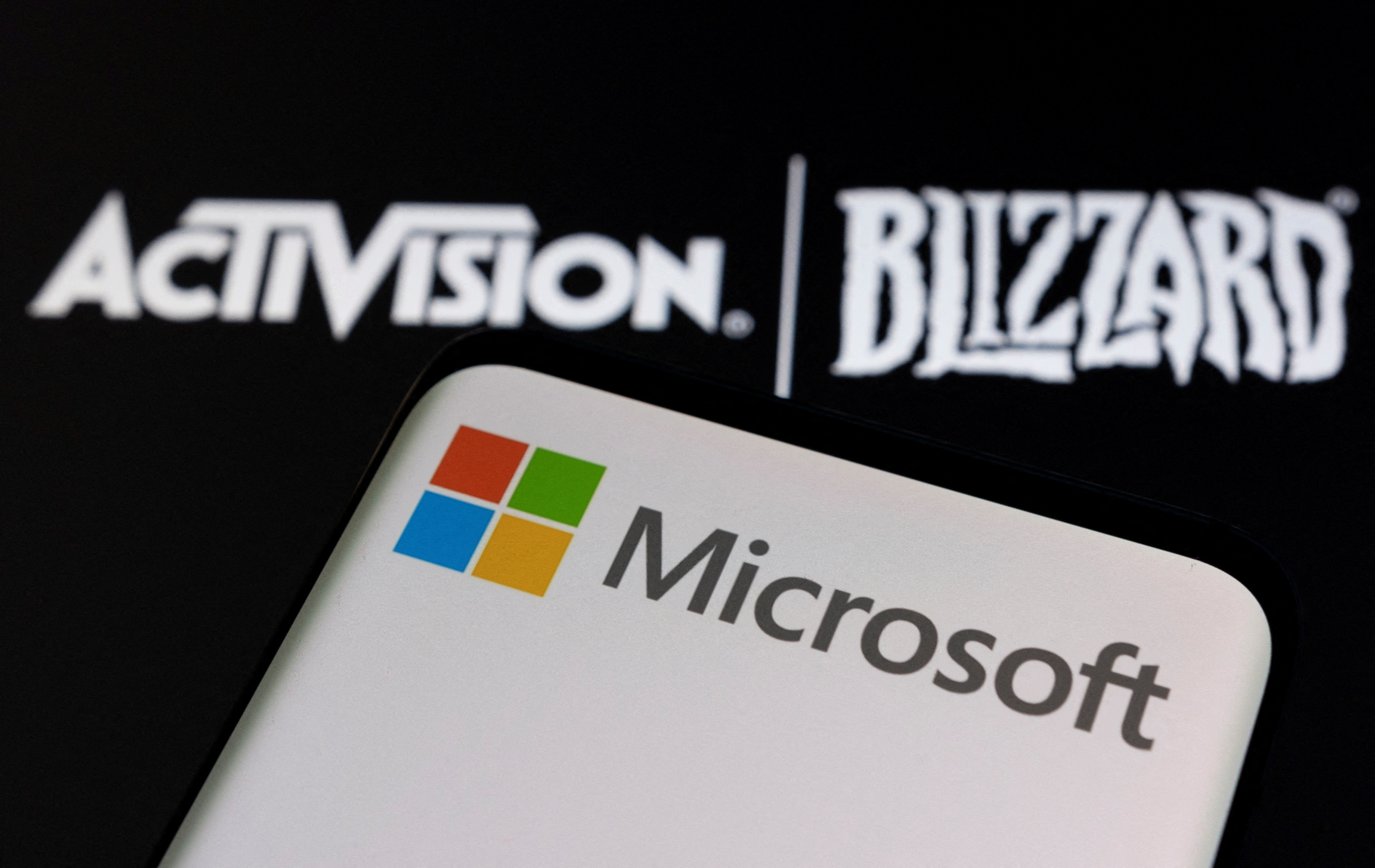 Microsoft får godkjenning fra den amerikanske handelskommisjonen til å fortsette oppkjøpet av Activision Blizzard.