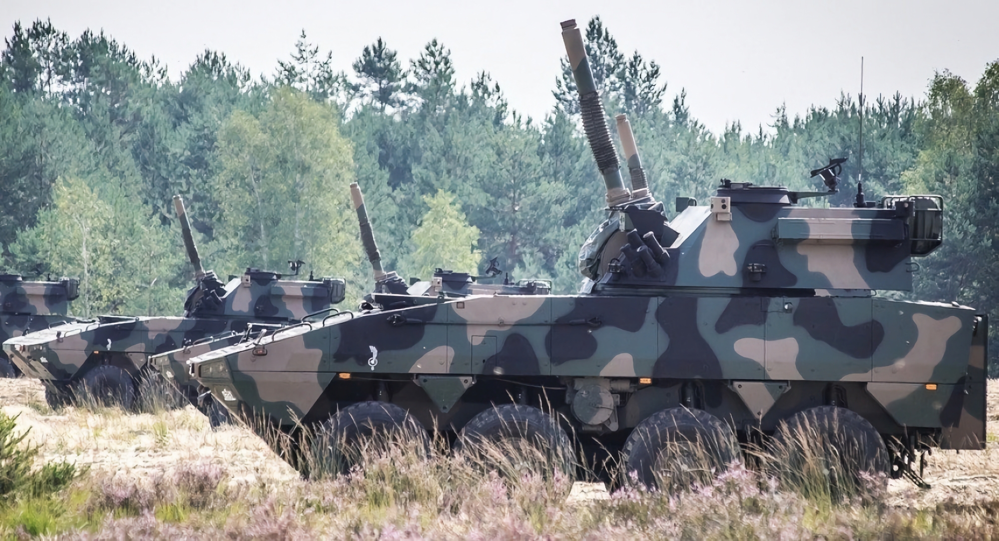 El Ejército polaco ha recibido un nuevo lote de morteros autopropulsados Rak de 120 mm con un alcance de hasta 12 km.