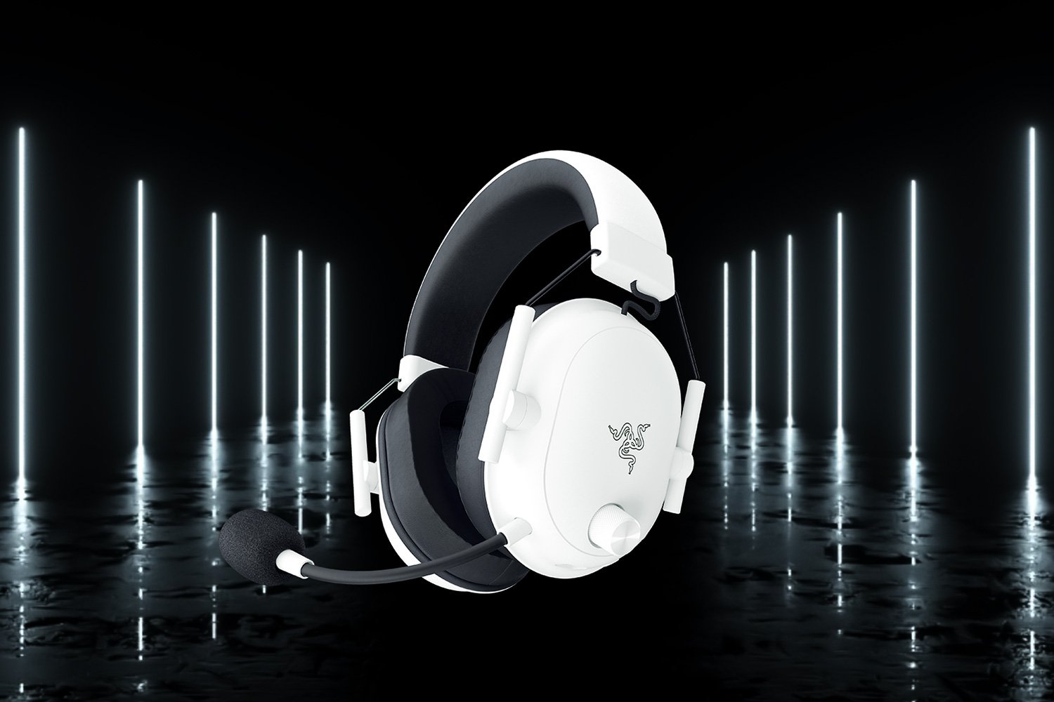 Razer BlackShark V2 HyperSpeed White Edition with triple connectivity system debuted in the US and Europe