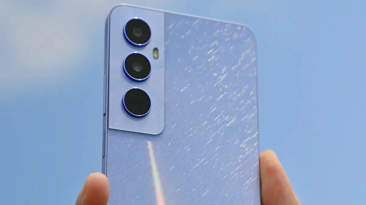Realme s'apprête à sortir le smartphone Realme C65 avec un design inspiré du Galaxy S22 : ce que l'on sait.