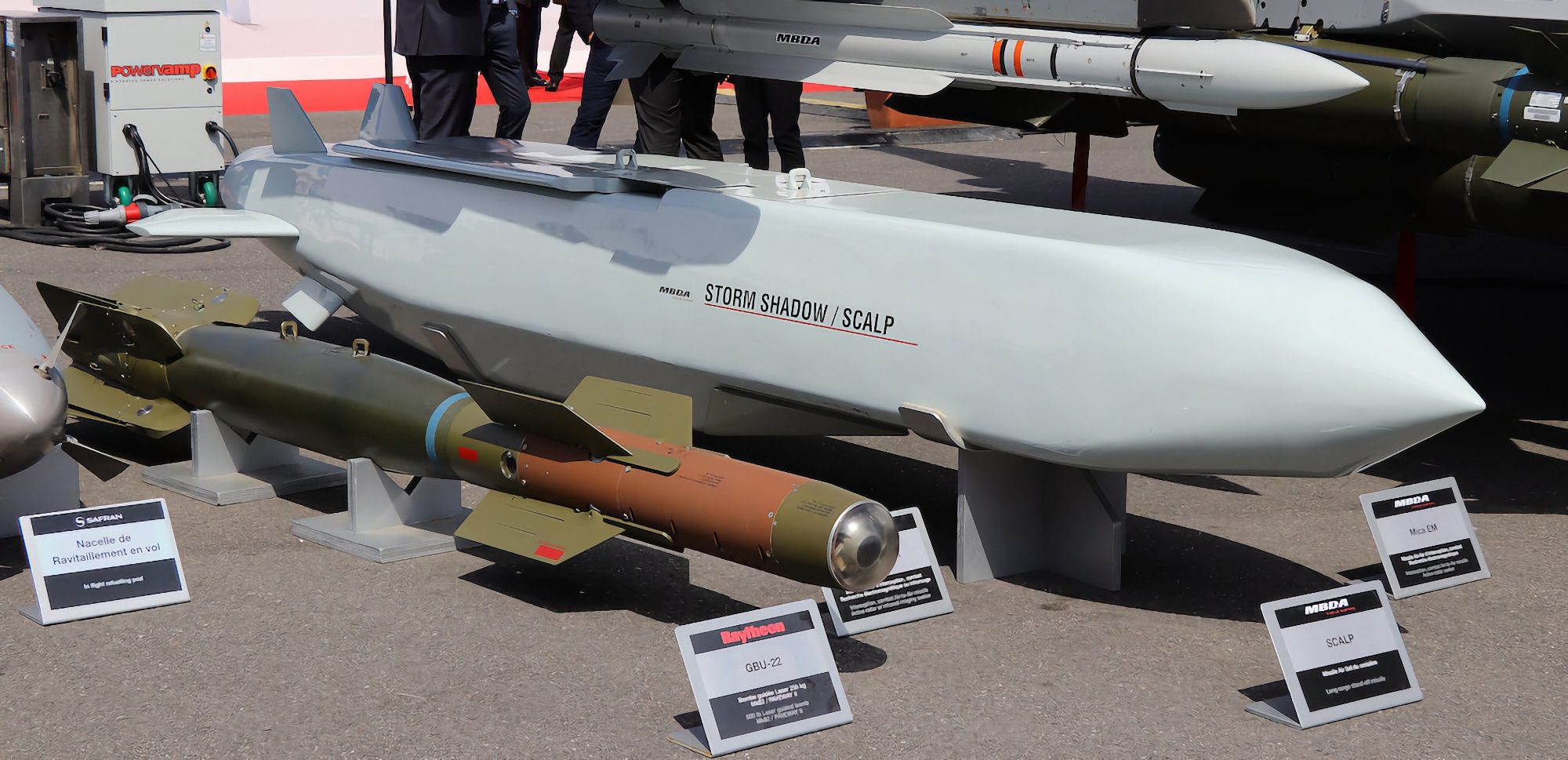 Reuters : La France a déjà transféré à l'Ukraine une partie des missiles de croisière SCALP d'une portée de 250 kilomètres.