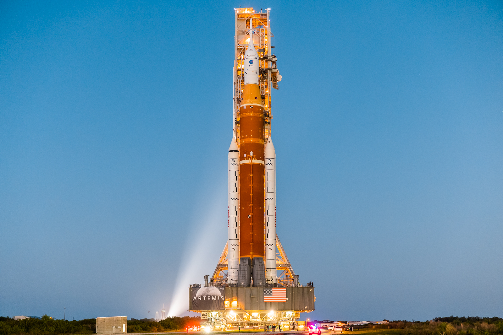 Il razzo SLS e la navicella Orion della NASA ricevono nuove attrezzature per la missione con equipaggio Artemis II