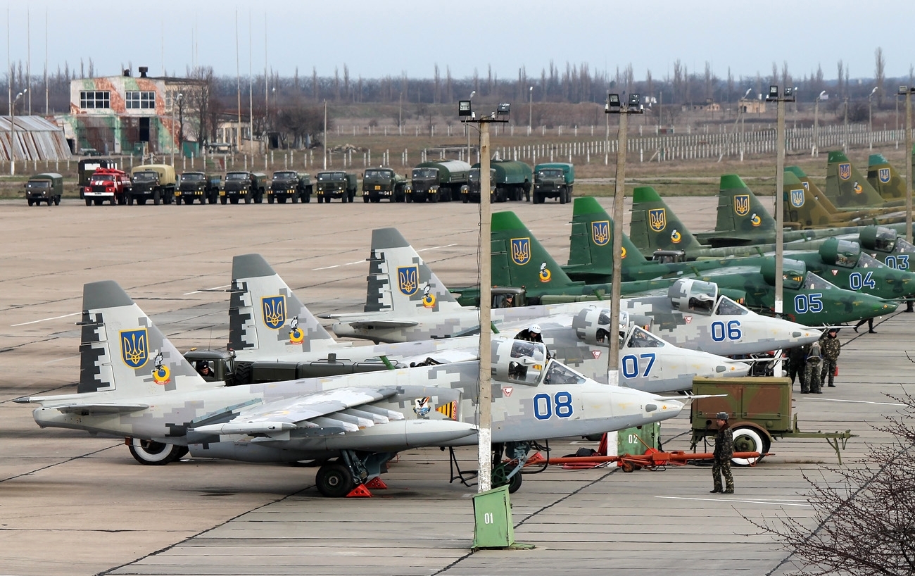 Die Ukraine wird Su-25-Kampfflugzeuge erhalten: Berater des Chefs des Präsidialamtes Podoljak bedankt sich bei Nordmazedonien für Panzer und Flugzeuge