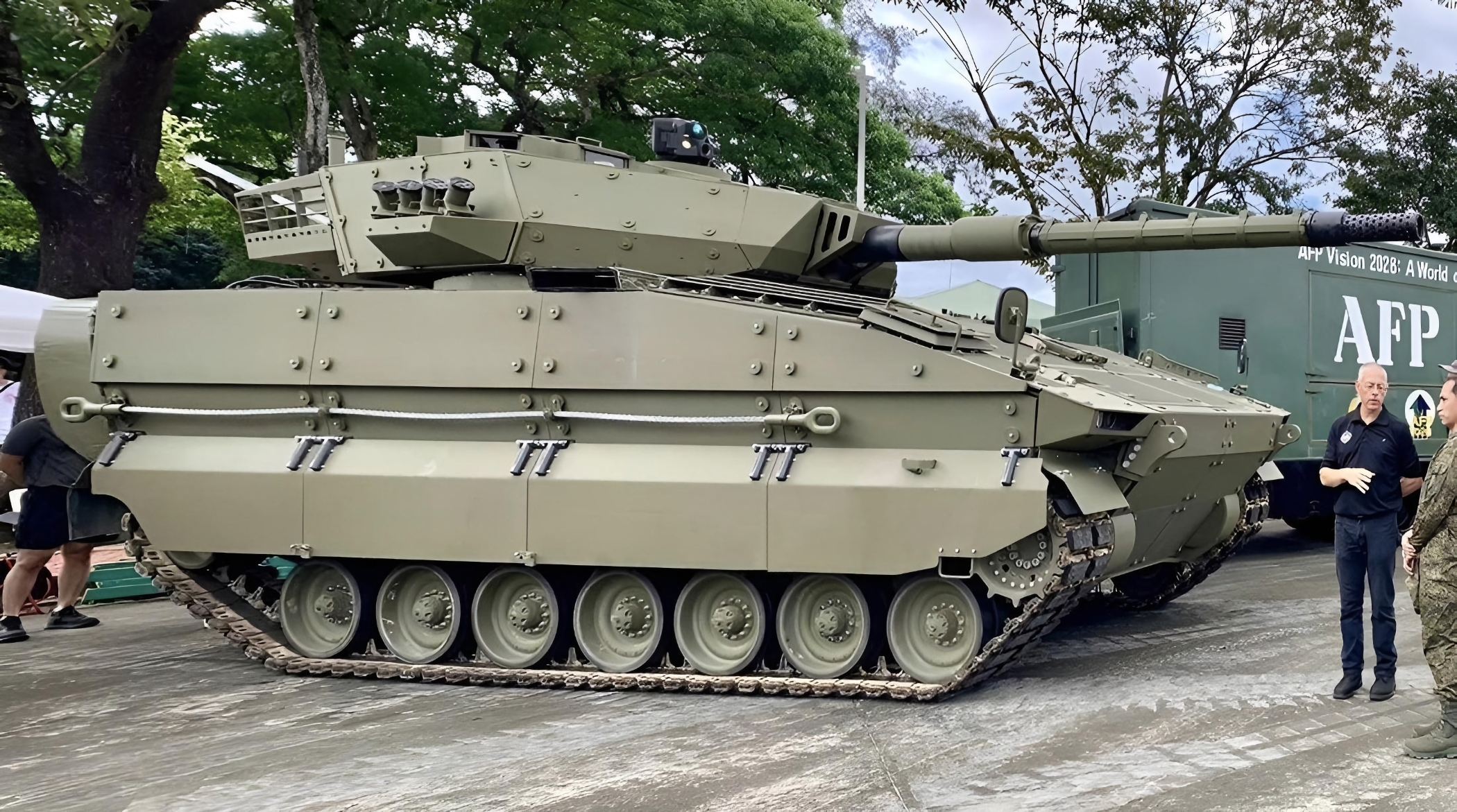 Elbit Systems heeft een nieuwe batch Sabrah lichte tanks overgedragen aan het Filippijnse leger.