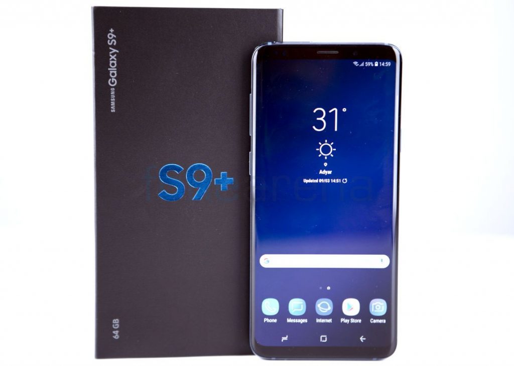 The cost of Samsung Galaxy S9 + was $ 379