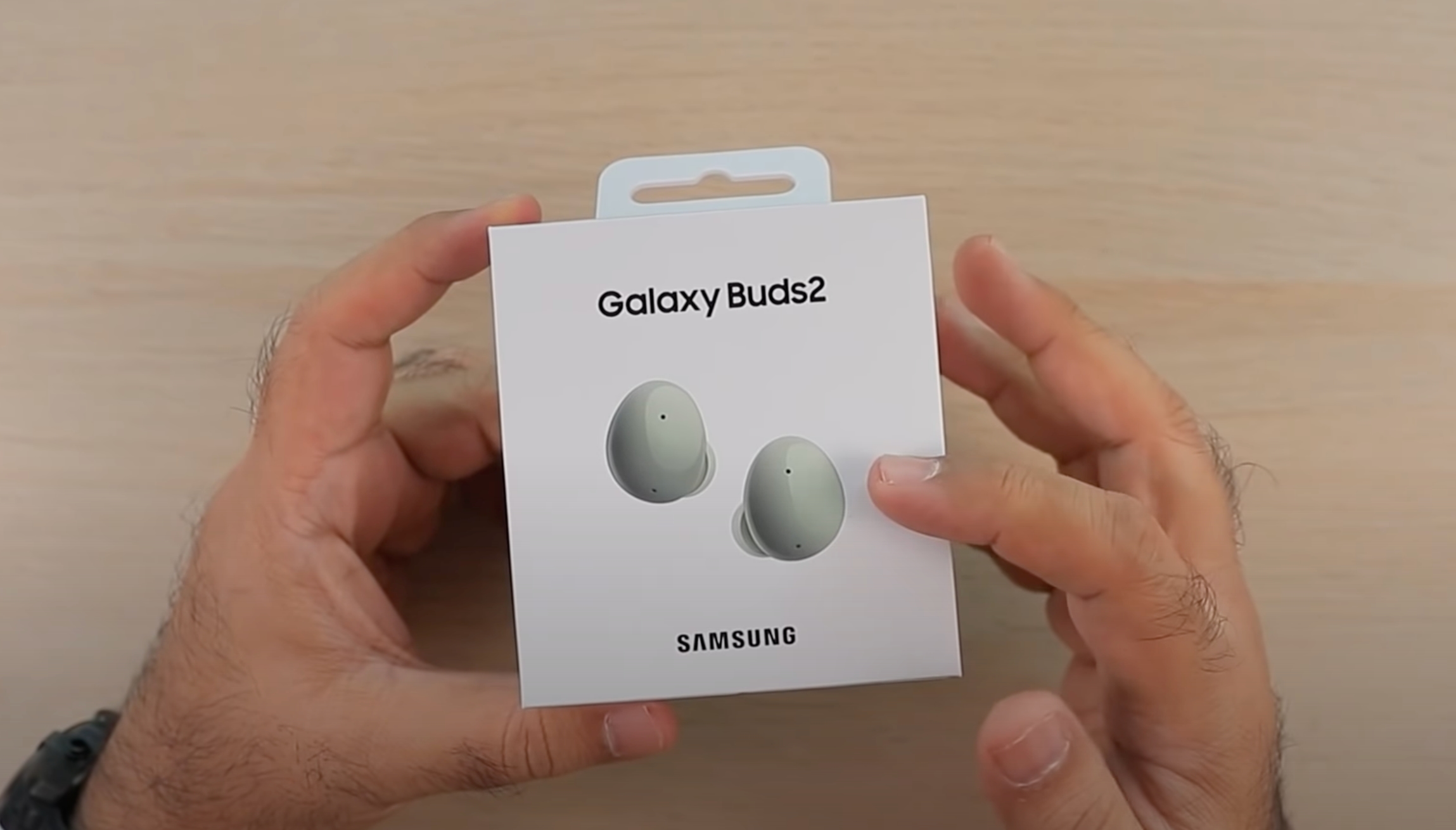 На YouTube з'явилося відео з розпакуванням TWS-навушників Samsung Galaxy Buds 2