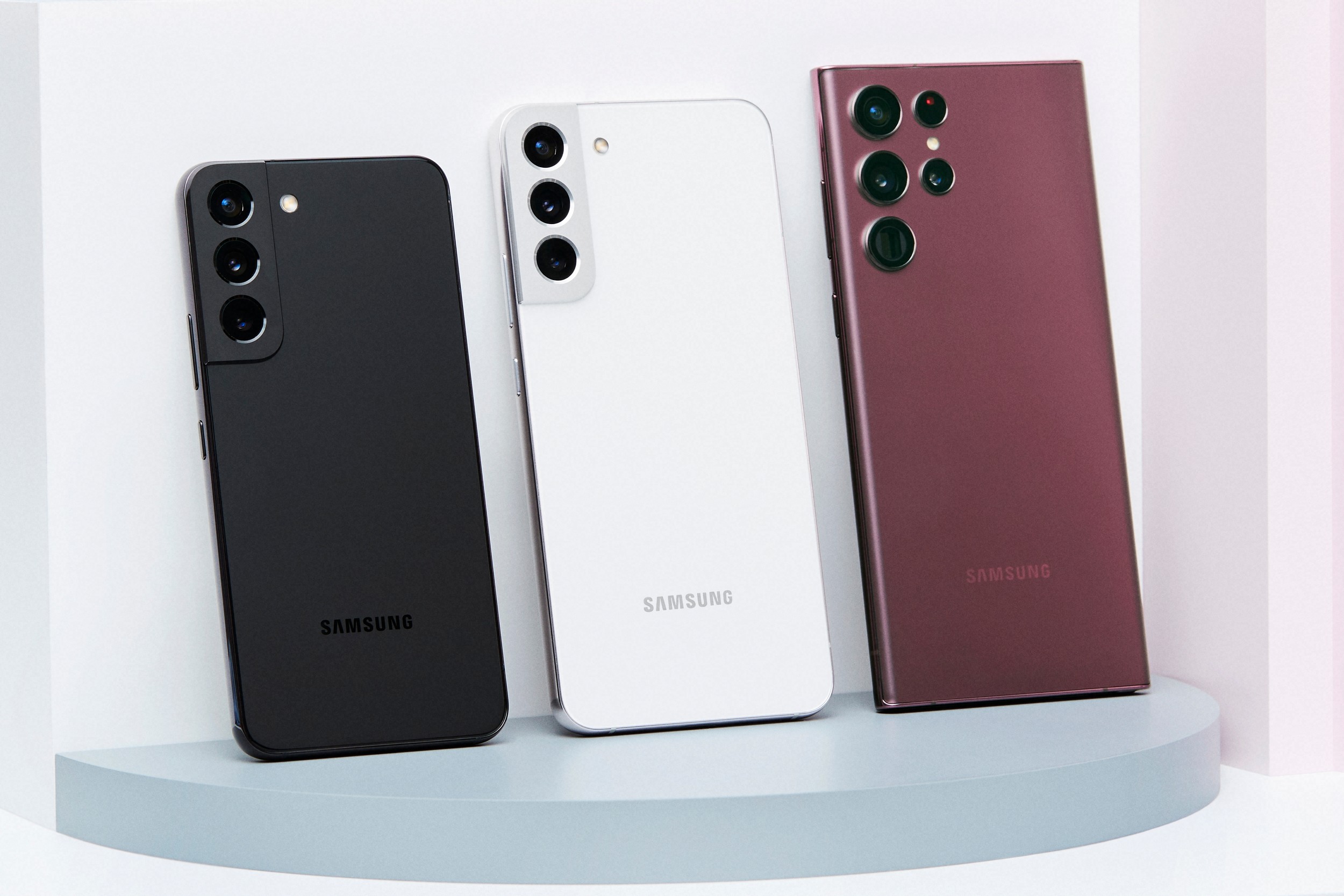No cumplió las expectativas: las ventas de la serie Samsung Galaxy S22 se quedaron cortas en 30 millones de unidades, a pesar de que sólo falta un mes para el lanzamiento del Galaxy S23
