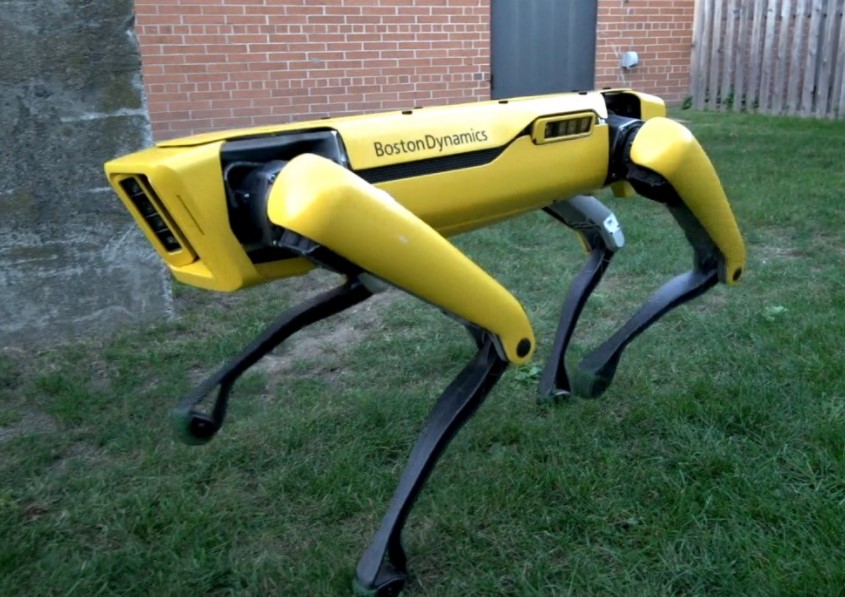 Boston Dynamics again "mock" over the robot