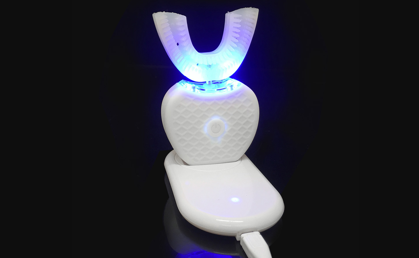 AZDENT 360: ультразвукова зубна щітка, яку не потрібно тримати в руках