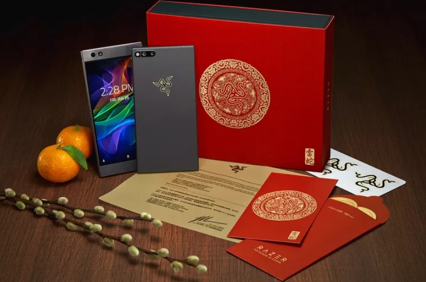 Razer introduced the "golden" Razer Phone for gamers laxhers