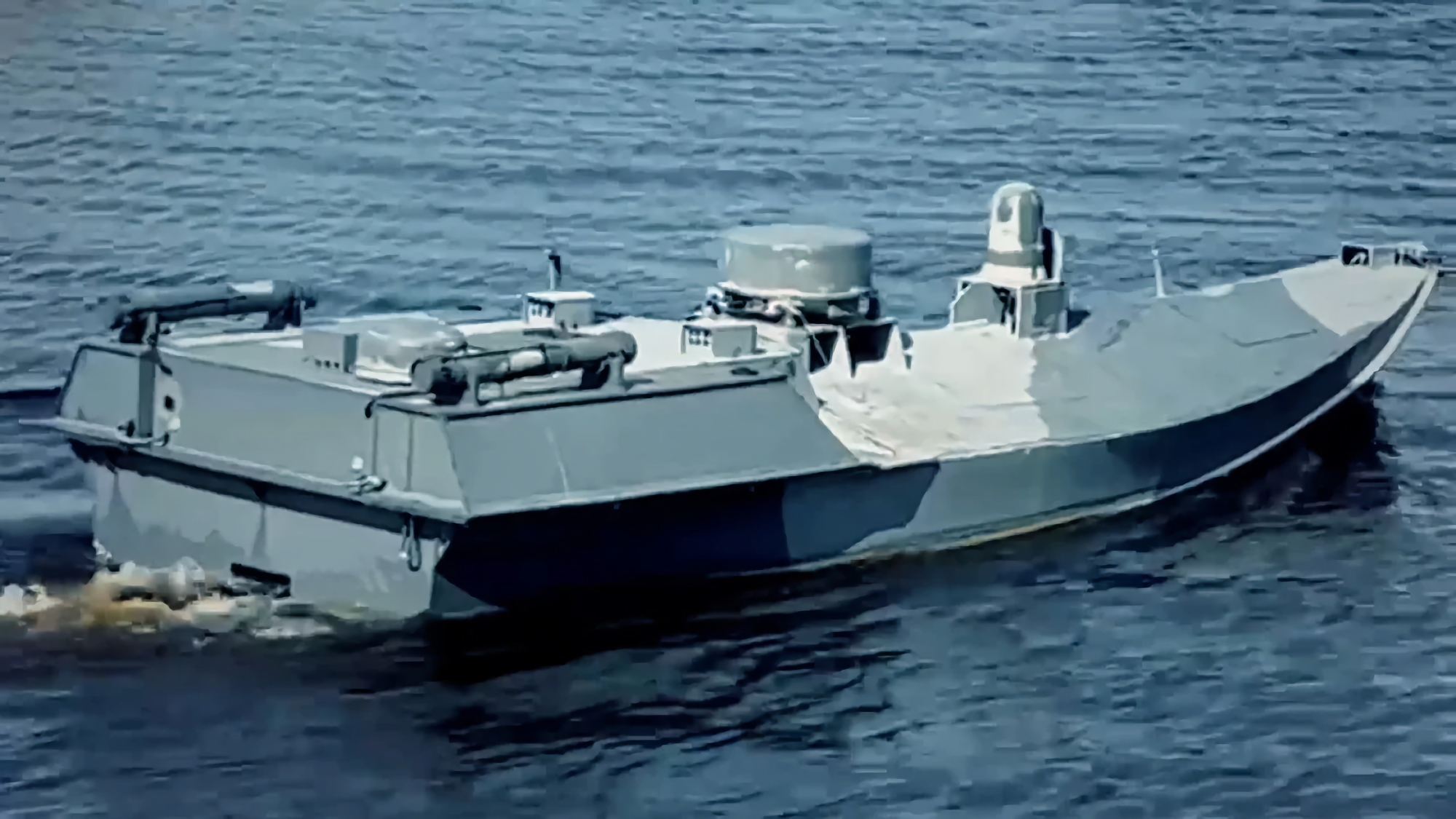 L'Ukraine a mis au point un nouveau drone maritime Sea Baby doté de 850 kg d'explosifs. Le SSU l'a utilisé pour attaquer le pont de Crimée en juillet.