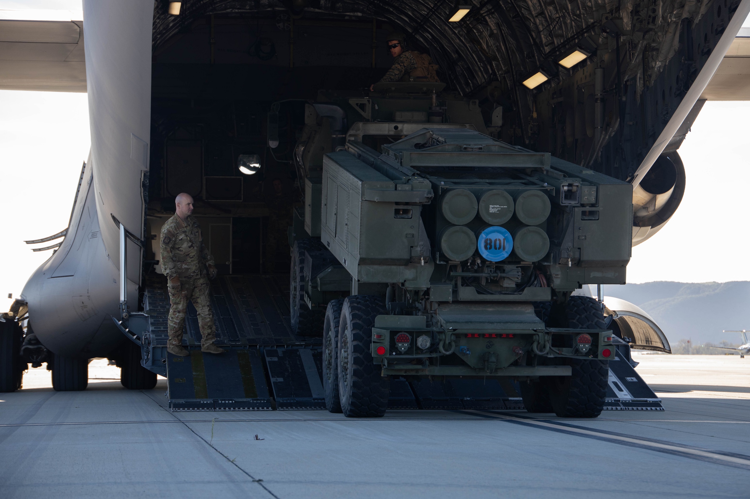 Pentagon: Neues Hilfspaket enthält Hochpräzisionsgranaten, die die USA bisher nicht an die Ukraine geschickt haben