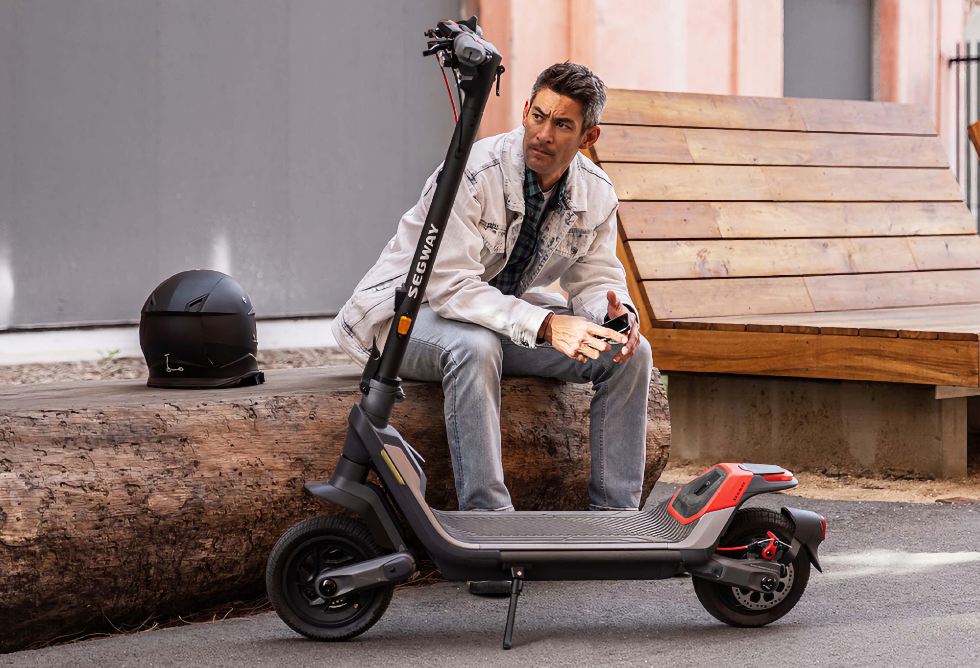 Segway KickScooter P100S: electric scooter with 100 km range, NFC, USB-C charging port and 48 km/h top speed